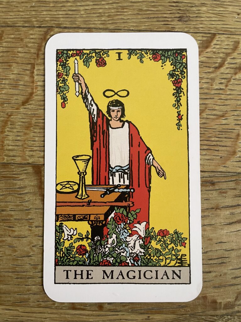 the magician tarot card